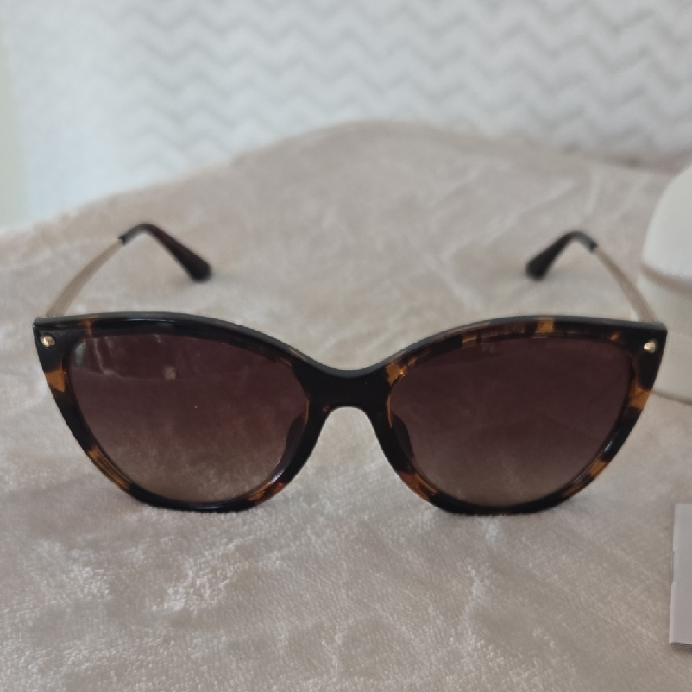 Michael Kors Tortoiseshell Cat-Eye Women's Sunglasses - Brown Lenses